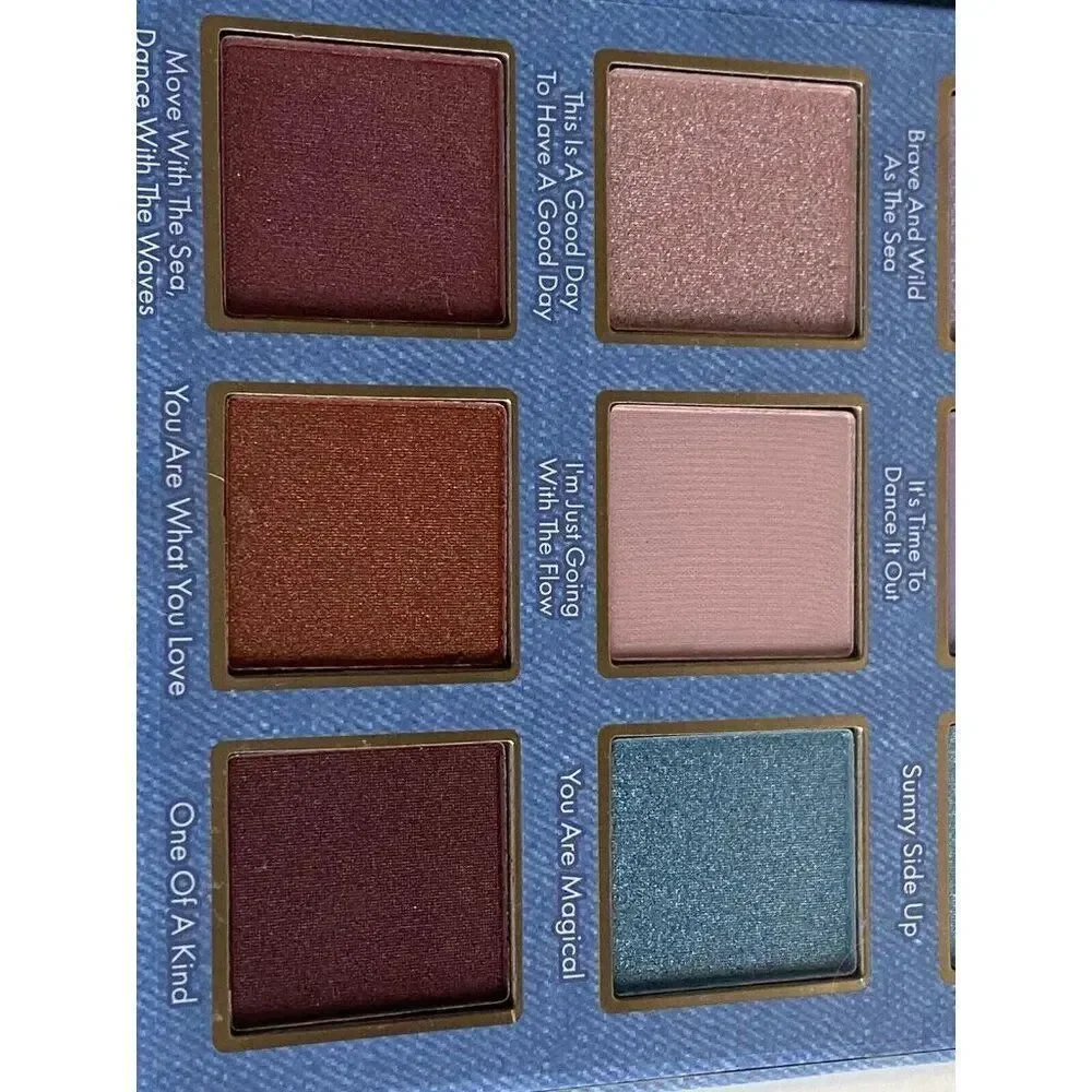 DISNEY Stitch In A Pineapple 12 Color EyeShadow Palette With Mirror Taste Beauty